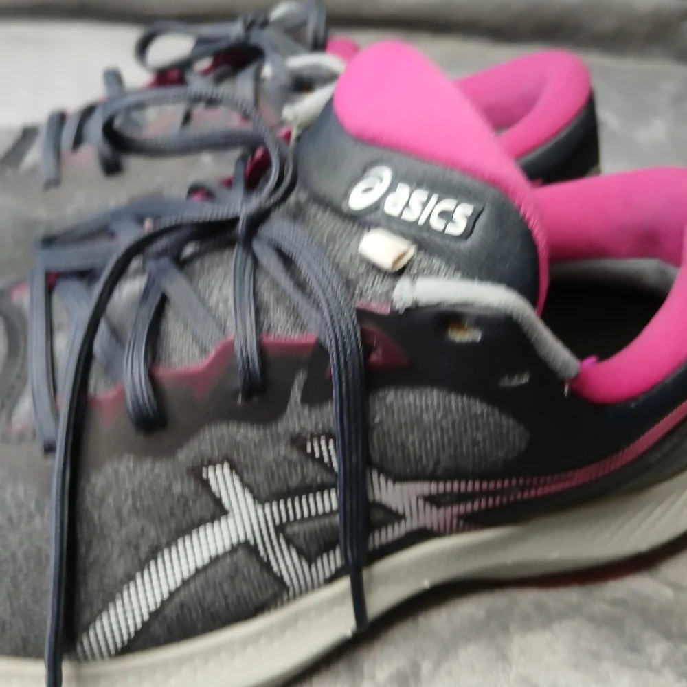 Oasis Women's Athletic‎ Shoes - Gray and Pink